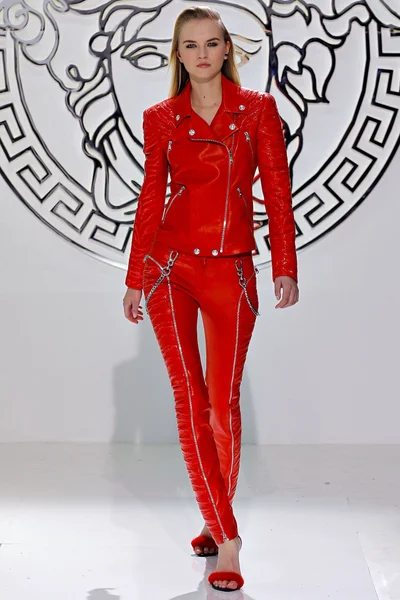 Look 32